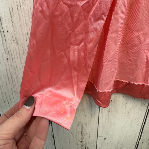 VTG 60’s Miss Elaine Coral Lace Trim Long Robe Nightgown Size Petite USA - Picture 12 of 16